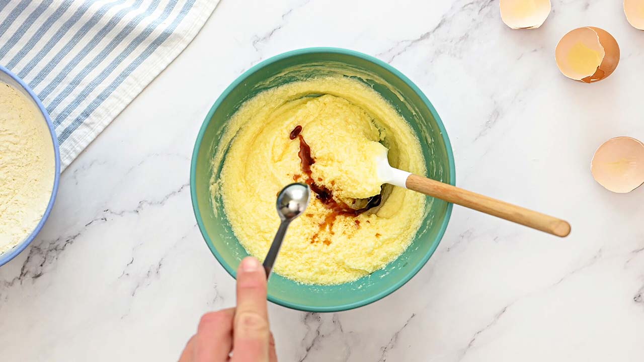 adding vanilla extract into the wet ingredient mixture