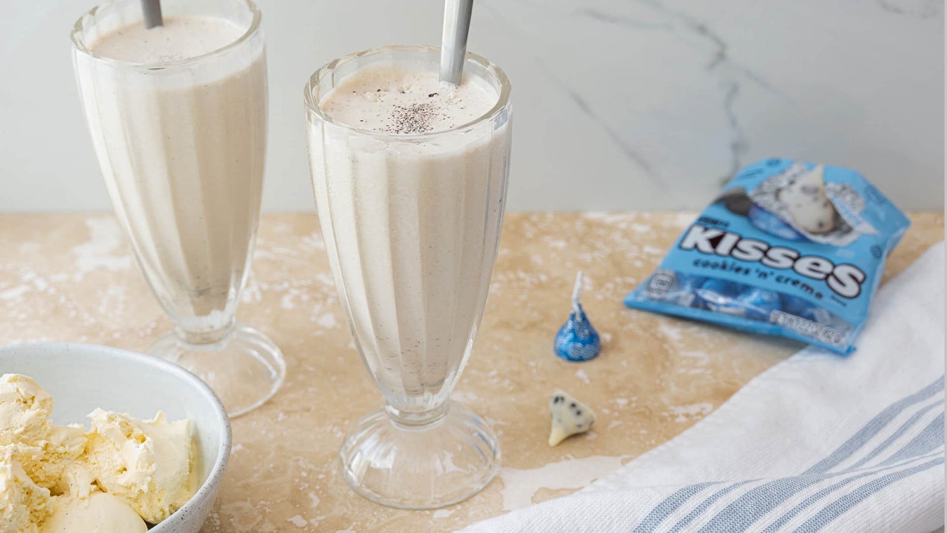 two cookies n creme milkshakes