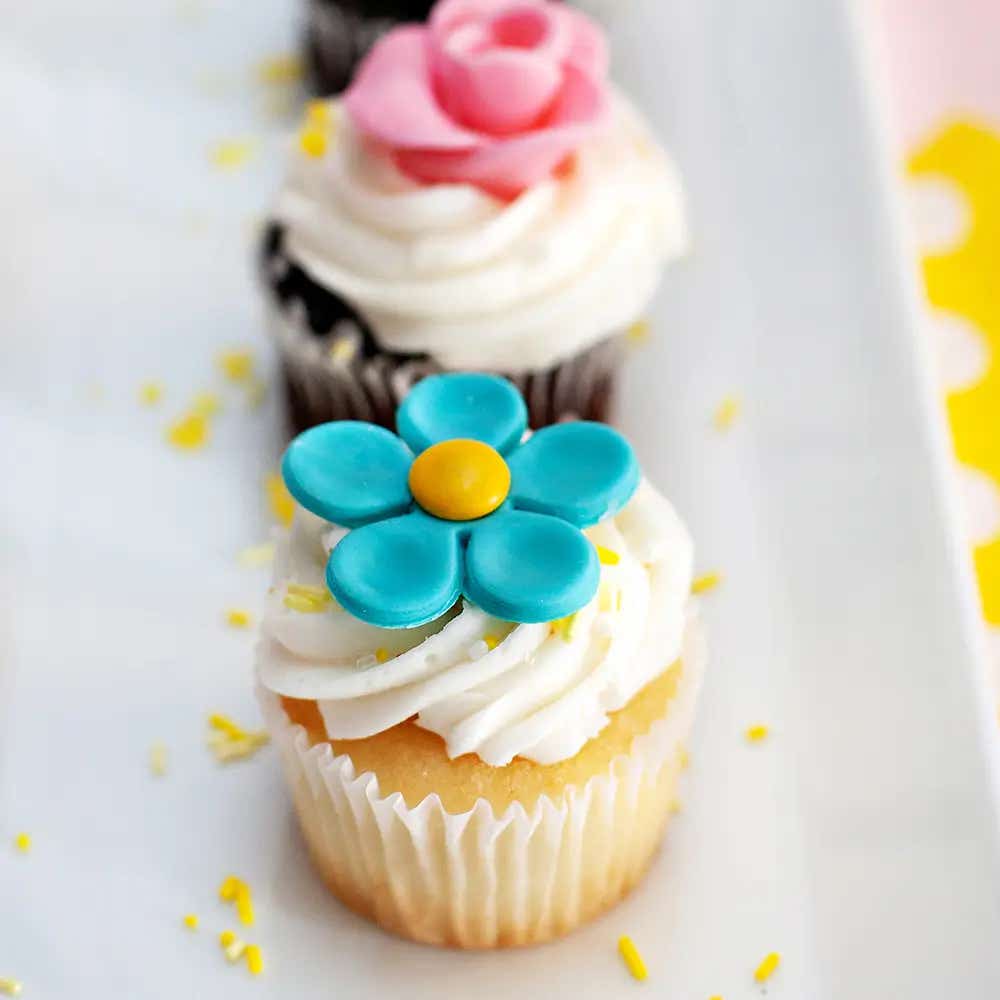 fondant flower decorations